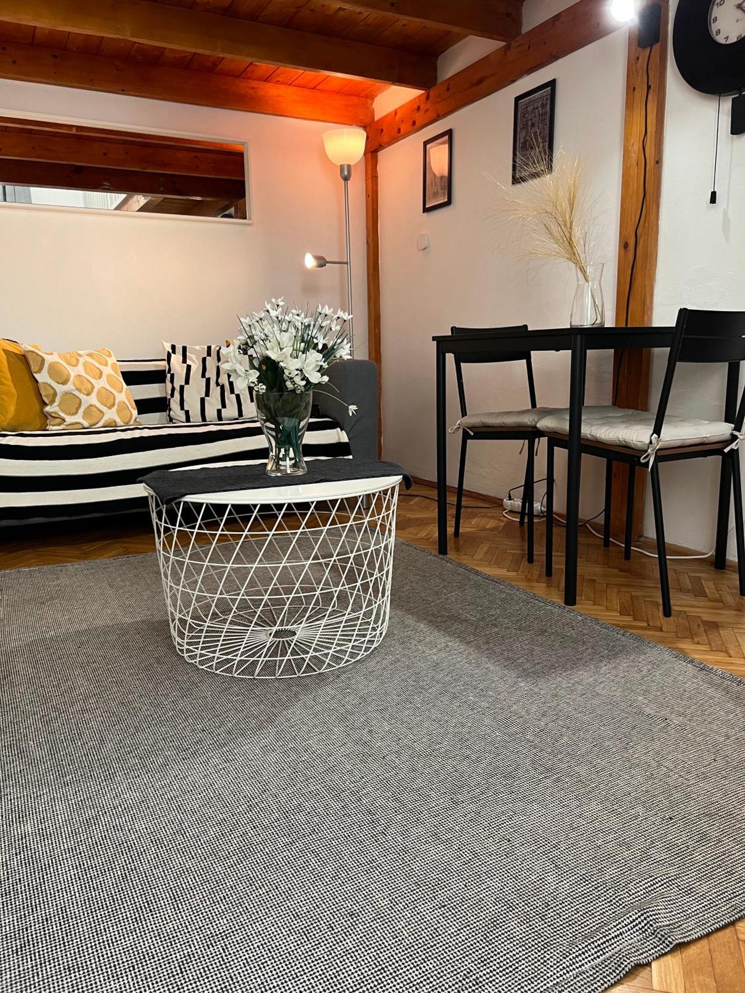 Lovely Little Loft Studio In The Heart Of בודפשט מראה חיצוני תמונה